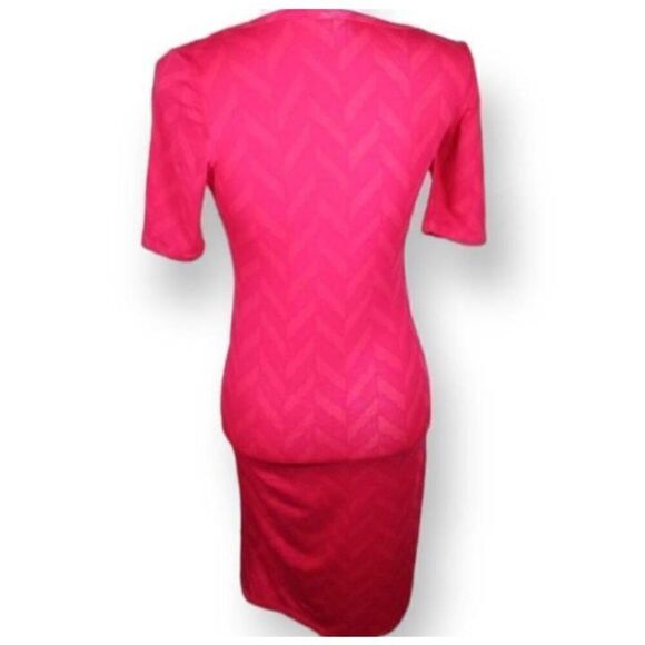LULAROE PINK/RED CHEVERON JULIA BODYCON DRESS SZ.XXS EUC. - Picture 5 of 7